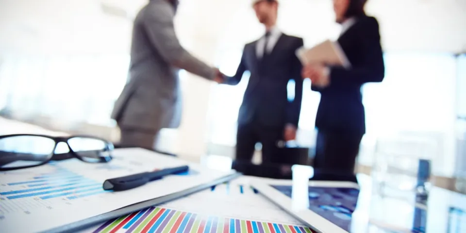 Jak migracja firmy (zmiana adresu/nazwy) wpływa na wizytówkę Google i SEO